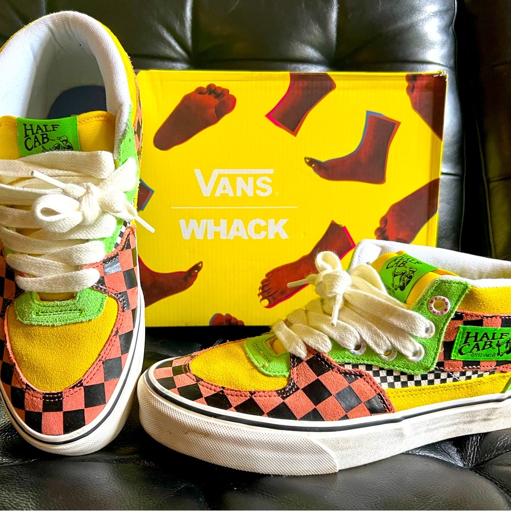 Vans Tierra Whack mid calf M8.5/W10.  In excellent condition.